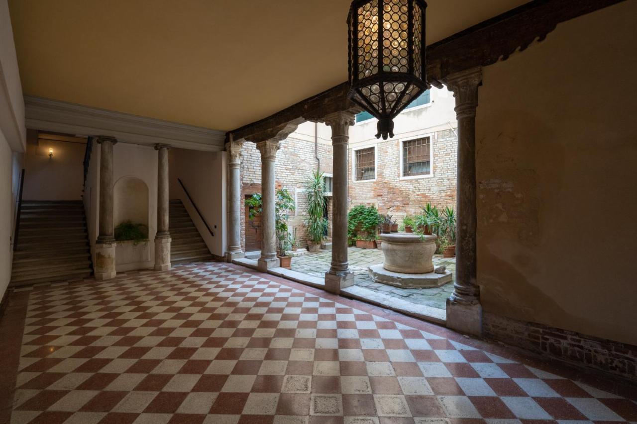 Ca' Longo Palace Damasco Venezia Eksteriør bilde